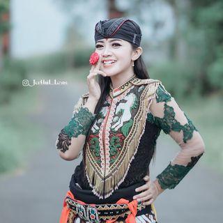 Aya Chikamatzhu Urul photo