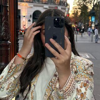 I M A N photo