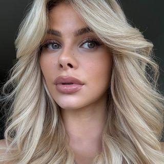 LARISSA photo